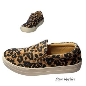 Steve Madden Gills-A Slip on Platform Sz 10M On Trend Leopard Print